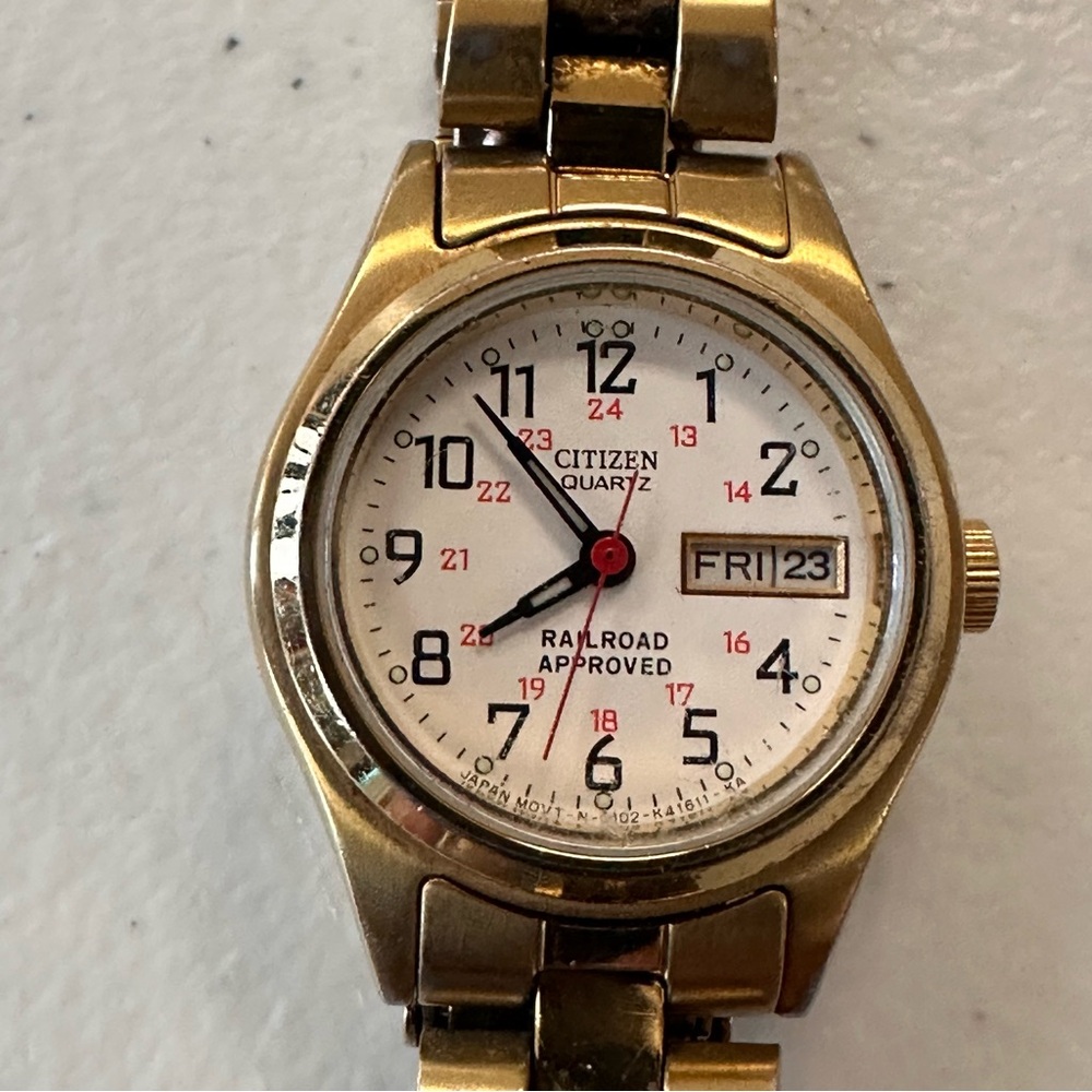 Vintage - Citizen Gold-Tone Quartz Watch with White Face